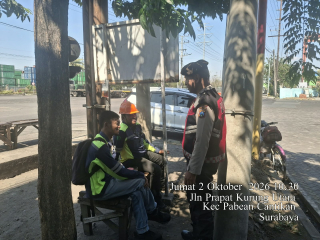 Sat Samapta Polres Tanjung Perak Patroli Dialogis di Prapat Kurung Utara, Jaga Kamtibmas