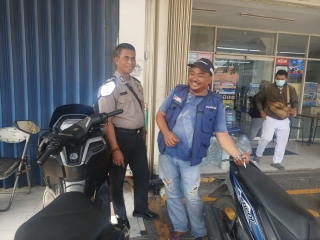 Polsek Krembangan Patroli Alfamart Tanjung Sadari, Sampaikan Pesan Kamtibmas dan Antisipasi 3C