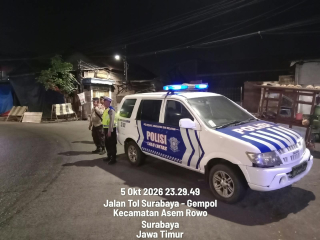 Polsek Asemrowo Patroli Mobile di Tambak Mayor, Antisipasi 3C dan Tawuran Remaja