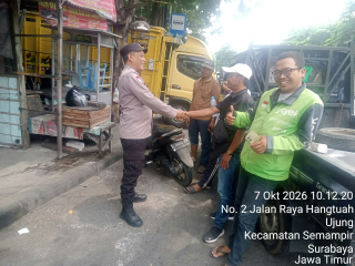 Bhabinkamtibmas Ujung Sambang Warga, Sampaikan Pesan Kamtibmas dan Antisipasi Curanmor