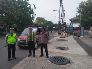Polsek Semampir Patroli di Terminal Wisata Religi Sunan Ampel, Antisipasi Pencopetan dan 3C
