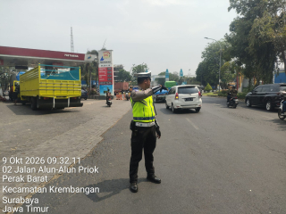 Satlantas Polres Tanjung Perak Intensifkan Patroli dan Pengaturan Lalu Lintas, Cegah Kemacetan dan Kecelakaan
