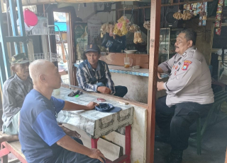 Polsek Krembangan Sambang Warga di Balai RW 6 Tambak Asri, Sampaikan Imbauan Kamtibmas