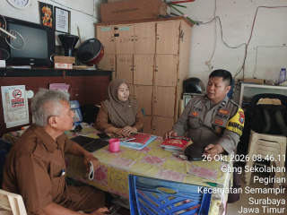 Bhabinkamtibmas Pegirian Gelar Polidik di SMP Nasional, Tekankan Kedisiplinan Siswa