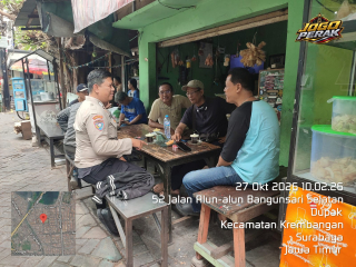 Bhabinkamtibmas Dupak Sambang Warga di Bangunsari, Ajak Jaga Kerukunan dan Kamtibmas