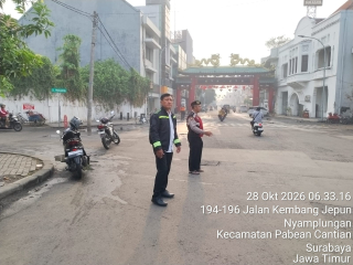 Polsek Pabean Cantikan Laksanakan Commander Wish di Kembang Jepun hingga Jalan Panggung