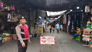 Polsek Semampir Laksanakan Patroli Sambang Makam Sunan Ampel, Imbau Peziarah Waspada Pencurian