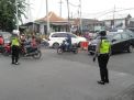 Unit Lantas Polsek Asemrowo Atur Lalu Lintas Pagi Cegah Kemacetan
