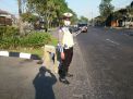 Unit Lantas Polsek Asemrowo Atur Lalu Lintas Pagi Jalan Dupak Rukun