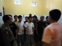 Polsek Asemrowo Laksanakan Cek Tahanan Rutin di Pagi Hari
