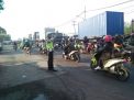 Urai Kemacetan, Satlantas Polres Tanjung Perak Lakukan Pengaturan Pagi