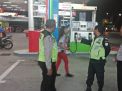 Polsek Asemrowo Gelar Patroli Malam di SPBU, Titip Pesan Waspada 3C & Peredaran Uang Palsu