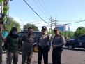 Babinkamtibmas Bongkaran Sampaikan Pesan Keselamatan Ke Petugas Satpol PP