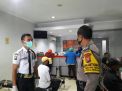 Babinkamtibmas Sidotopo Wetan Sampaikan Himbauan Cegah Penularan Virus Corona