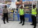 Polsek Asemrowo Sambang Mini Market Dalam Rangka Patroli Malam