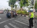 Unit Lantas Polsek Asemrowo Gelar Pengaturan Pagi Diikuti Himbauan Pakai Masker