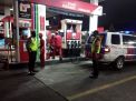 Gelar Patroli Malam di SPBU, Polsek Pabean Cantikan Titip Pesan Waspada Uang Palsu