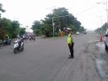 Unit Lantas Polsek Asemrowo Lakukan Pengaturan Pagi Cegah Kemacetan