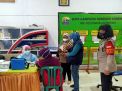 Polsek Asemrowo Kawal Vaksinasi Covid-19 di Bala RW 01 Kelurahan Asemrowo