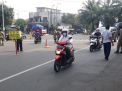 Wakapolsek Semampir Pimpin Operasi Penertiban Masker Gabungan di Jalan KH Mas Mansyur