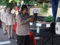 Urkes Polres Tanjung Perak Lakukan Pengecekan Suhu Tubuh Terhadap Personil & Tamu