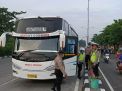 Polres Tanjung Perak Lakukan Penyekatan di Tol Suramadu, Cegah Penyebaran Virus Corona