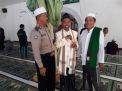 Babinkamtibmas Kenjeran Laksanakan Program Jumat Darling di Masjid Al-Idris