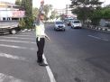 Satlantas Polres Tanjung Perak Lakukan Pengaturan Pagi Cegah Kemacetan
