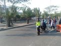 Satlantas Polres Tanjung Perak Lakukan Pengaturan Pagi, Bantu Keberangkatan Pekerja
