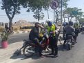 Satlantas Polres Tanjung Perak Gelar Operasi Patuh Semeru di Akses Suramadu