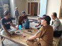 Babinkamtibmas Wonokusumo Sampaikan Pesan Anti Hoax Ke Pengurus Kampung