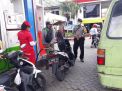 Babinkamtibmas Perak Barat Sosialisasi Pencegahan Virus Corona Ke SPBU