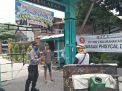 Panit Binmas Polsek Asemrowo Lakukan Penjagaan di Kawasan Physical Distancing Bareng Warga