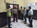 Pantau Kesehatan Tahanan, Polsek Pabean Cantikan Lakukan Pengecekan Rutin