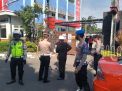 Polres Tanjung Perak Kawal Pembagian BLT di Lapangan Barunawati