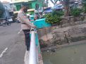 Pantau Debit Air, Polsek Semampir Waspadai Potensi Banjir