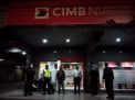 Polsek Pabean Cantikan Gelar Patroli Malam di Kantor Bank, Sampaikan Pesan Waspada Orang Tak Dikenal