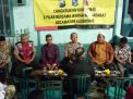 Kapolsek Asemrowo Cangkrukan Bersama Warga Genting Baru