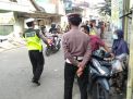 Kapolsek Krembangan Pimpin Operasi Masker Bersama Danramil Krembangan di Jalan Tambak Asri