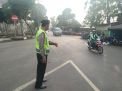 Cegah Kemacetan, Polsek Krembangan Atur Lalu Lintas Pagi di Depan Pasar PPI