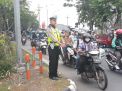 Unit Lantas Polsek Asemrowo Laksanakan Pengaturan Pagi Cegah Kemacetan