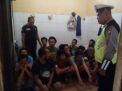 Pantau Kondisi Tahanan, Polsek Asemrowo Lakukan Pengecekan Rutin