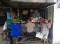 Babinkamtibmas Bongkaran Sambang Pengurus Kampung, Titip Pesan Anti Hoax