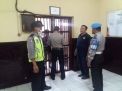 Cegah Tahanan Kabur, Polsek Pabean Cantikan Lakukan Pengecekan Rutin Pagi & Malam