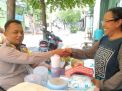 Babinkamtibmas Kedung Cowek Sambang Pedagang Makanan, Sosialisasikan SPKT Door To Door