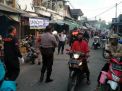 Polsek Asemrowo Bareng Instansi Samping Tertibkan Pengunjung & Pedagang Pasar Tanpa Masker