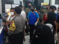 Babinkamtibmas Krembangan Utara Bersama Instansi Samping Lakukan Penertiban Warkop & Pertokoan
