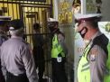 Polsek Asemrowo Pantau Kesehatan Tahanan, Lakukan Pengecekan Setiap Hari