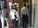 Polsek Asemrowo Lakukan Pengecekan Rutin, Pantau Kesehatan Para Tahanan