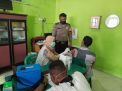 Personil Polsek Krembangan Pam Vaksinasi Covid-19 di Tambak Asri